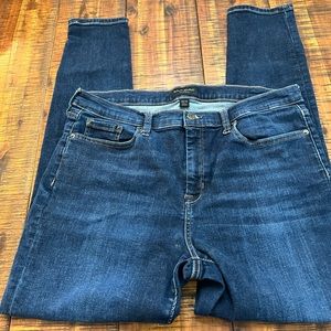 Like New! Banana Republic Women’s Sculpt Skinny Jeans - Dark Wash - 32/14